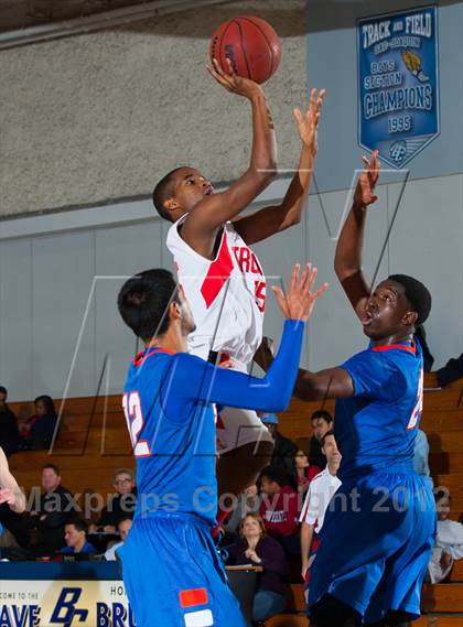 Thumbnail 2 in Lincoln vs. St. Joseph Notre Dame (Bruin Shootout) photogallery.