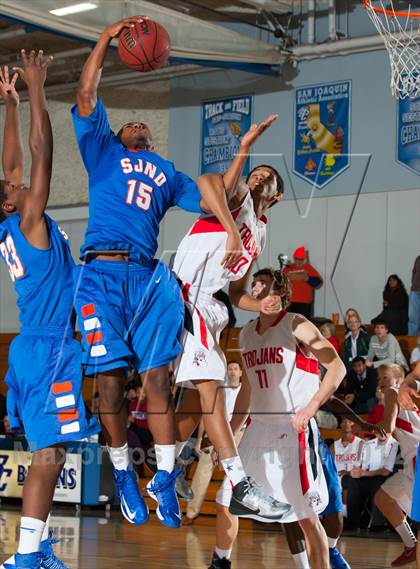 Thumbnail 3 in Lincoln vs. St. Joseph Notre Dame (Bruin Shootout) photogallery.