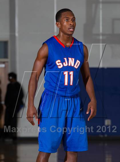 Thumbnail 1 in Lincoln vs. St. Joseph Notre Dame (Bruin Shootout) photogallery.