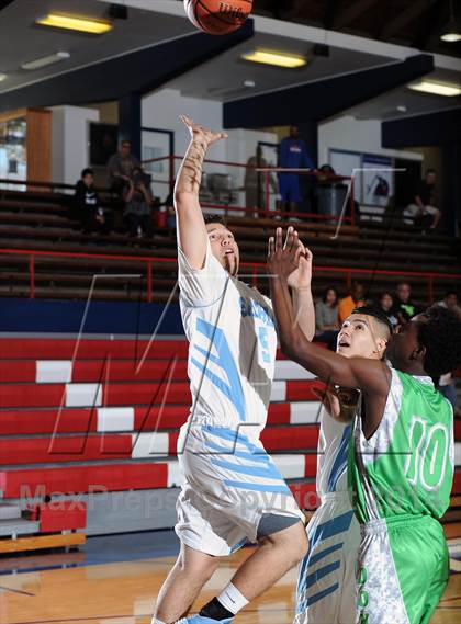 Thumbnail 2 in Salesian vs. Dorsey  (Lancers Hoops Classic Showcase) photogallery.