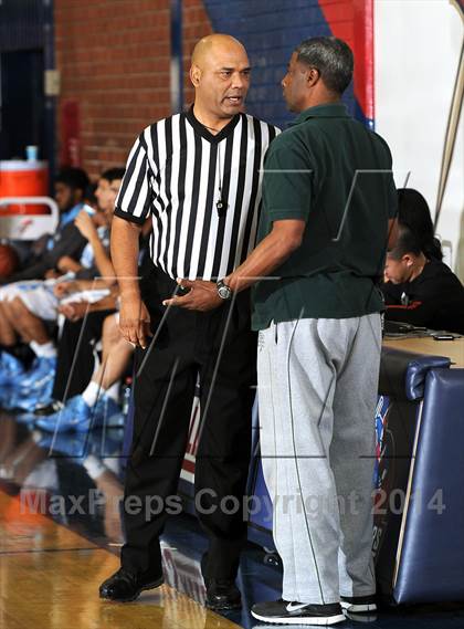 Thumbnail 1 in Salesian vs. Dorsey  (Lancers Hoops Classic Showcase) photogallery.
