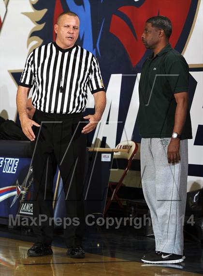 Thumbnail 3 in Salesian vs. Dorsey  (Lancers Hoops Classic Showcase) photogallery.