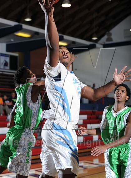 Thumbnail 1 in Salesian vs. Dorsey  (Lancers Hoops Classic Showcase) photogallery.