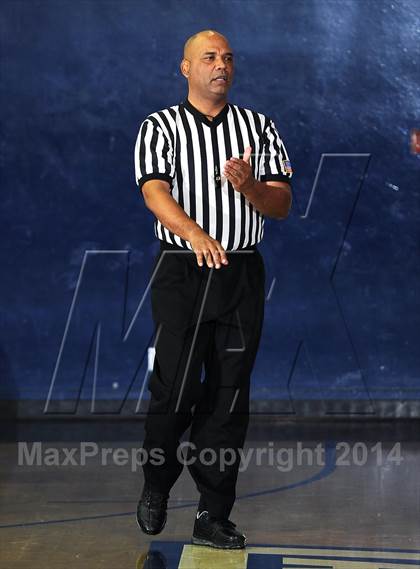 Thumbnail 3 in Salesian vs. Dorsey  (Lancers Hoops Classic Showcase) photogallery.