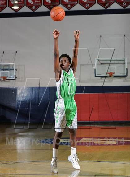 Thumbnail 2 in Salesian vs. Dorsey  (Lancers Hoops Classic Showcase) photogallery.