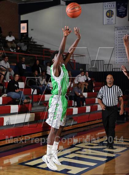 Thumbnail 3 in Salesian vs. Dorsey  (Lancers Hoops Classic Showcase) photogallery.