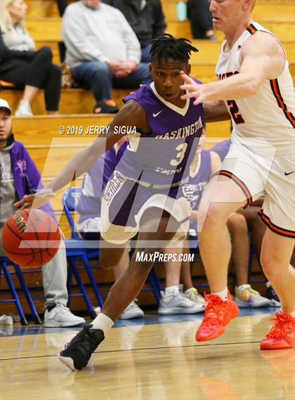 Thumbnail 3 in Roseville vs. Washington Union (NorCal Tip Off) photogallery.