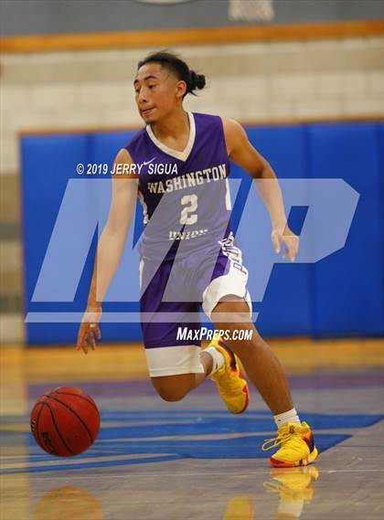 Thumbnail 1 in Roseville vs. Washington Union (NorCal Tip Off) photogallery.
