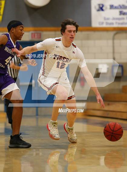 Thumbnail 3 in Roseville vs. Washington Union (NorCal Tip Off) photogallery.
