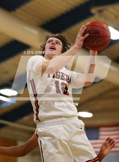 Thumbnail 1 in Roseville vs. Washington Union (NorCal Tip Off) photogallery.