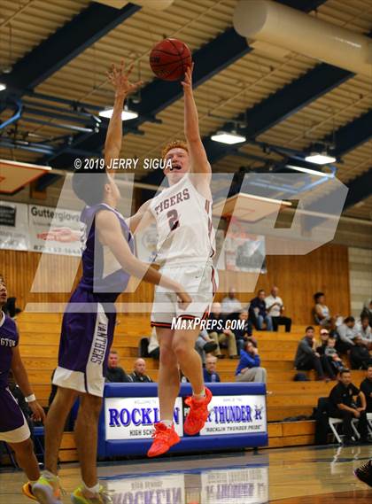 Thumbnail 3 in Roseville vs. Washington Union (NorCal Tip Off) photogallery.