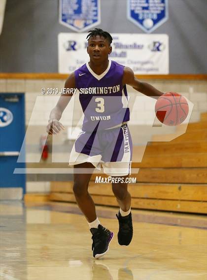 Thumbnail 3 in Roseville vs. Washington Union (NorCal Tip Off) photogallery.