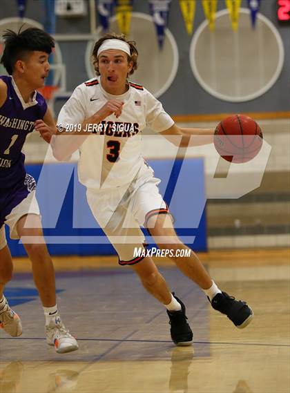 Thumbnail 2 in Roseville vs. Washington Union (NorCal Tip Off) photogallery.