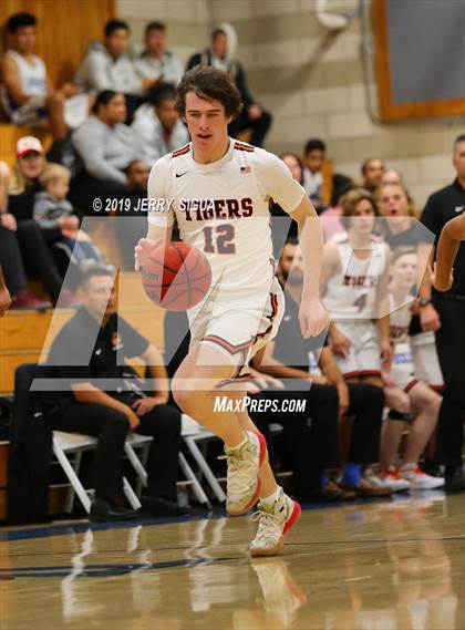 Thumbnail 3 in Roseville vs. Washington Union (NorCal Tip Off) photogallery.
