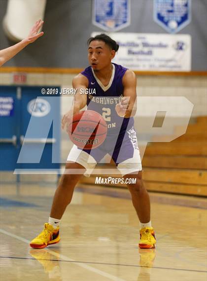 Thumbnail 3 in Roseville vs. Washington Union (NorCal Tip Off) photogallery.