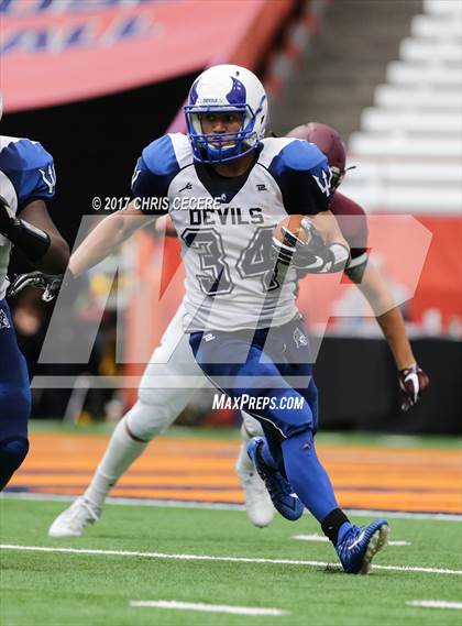 Thumbnail 3 in Johnson City vs. Batavia (Kickoff Classic) photogallery.