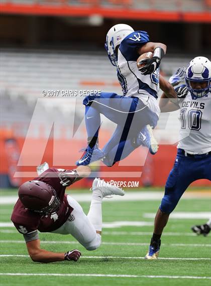 Thumbnail 2 in Johnson City vs. Batavia (Kickoff Classic) photogallery.