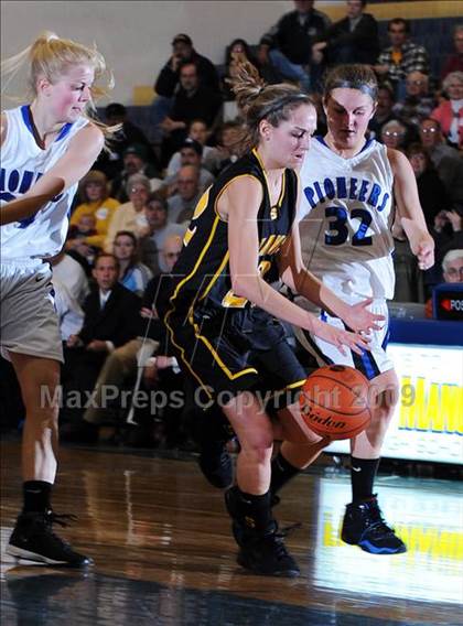 Thumbnail 1 in Solanco vs. Lampeter-Strasburg photogallery.