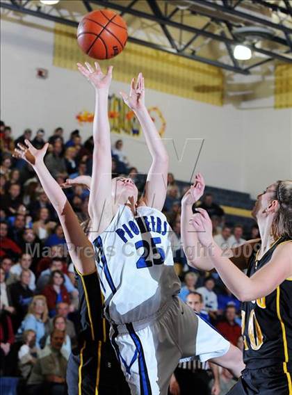 Thumbnail 1 in Solanco vs. Lampeter-Strasburg photogallery.