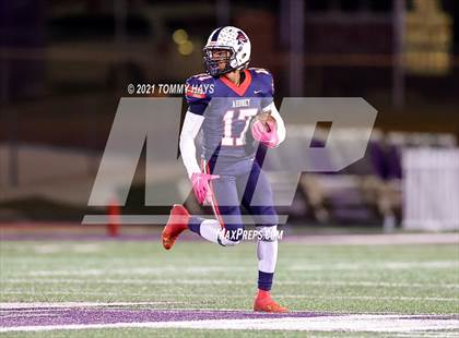 Thumbnail 1 in Aubrey vs. Sweetwater (UIL 4A Area Playoff) photogallery.