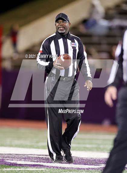 Thumbnail 1 in Aubrey vs. Sweetwater (UIL 4A Area Playoff) photogallery.