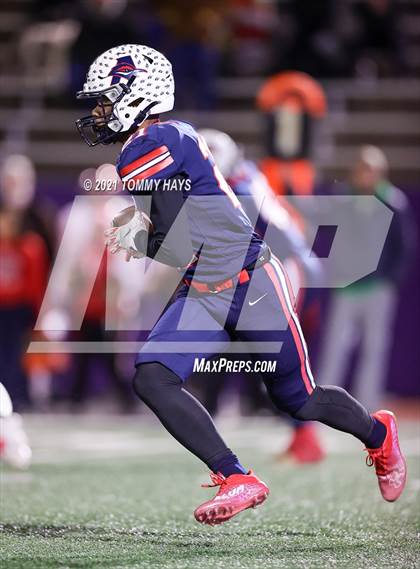 Thumbnail 1 in Aubrey vs. Sweetwater (UIL 4A Area Playoff) photogallery.
