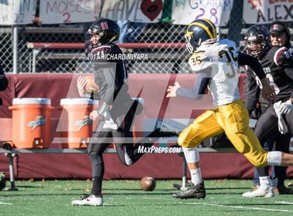 Thumbnail 3 in Bow vs. Hanover (NHIAA D2 Semifinal) photogallery.