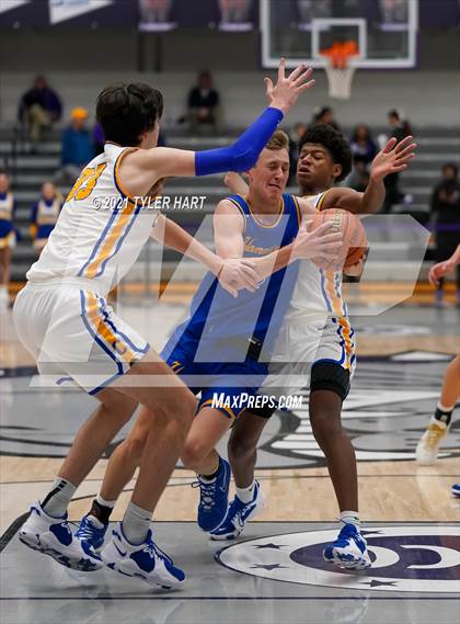Thumbnail 2 in Homestead vs. Carmel (Sneakers for Santa Shootout) photogallery.