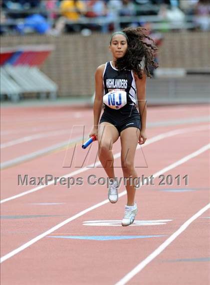 Thumbnail 2 in 117th Penn Relays (Girls 4x100m Small School Heats 25-37)  photogallery.