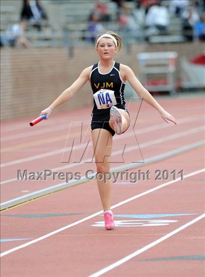 Thumbnail 3 in 117th Penn Relays (Girls 4x100m Small School Heats 25-37)  photogallery.