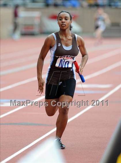 Thumbnail 1 in 117th Penn Relays (Girls 4x100m Small School Heats 25-37)  photogallery.