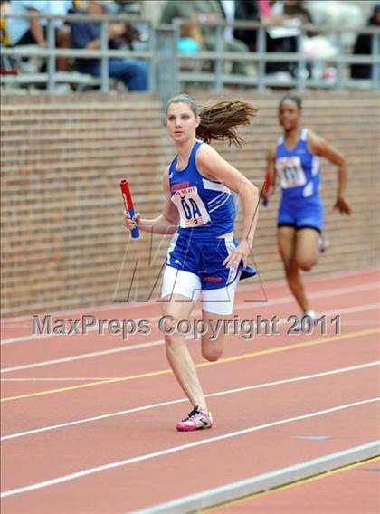 Thumbnail 3 in 117th Penn Relays (Girls 4x100m Small School Heats 25-37)  photogallery.