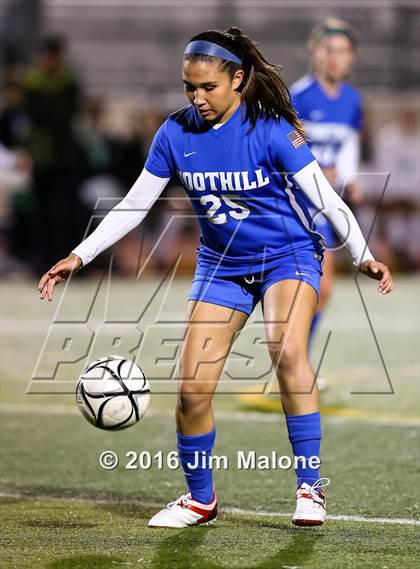 Thumbnail 3 in Foothill vs. San Ramon Valley (CIF NCS D1 Quarterfinal) photogallery.