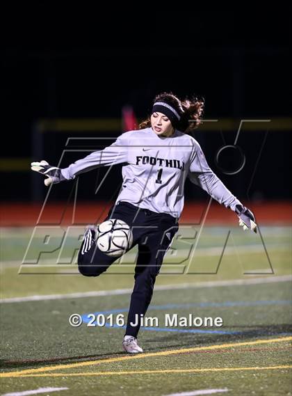 Thumbnail 2 in Foothill vs. San Ramon Valley (CIF NCS D1 Quarterfinal) photogallery.