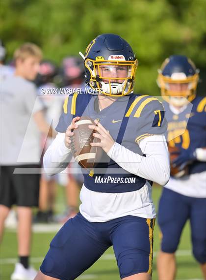 Thumbnail 3 in East Central @ Archbishop Moeller photogallery.