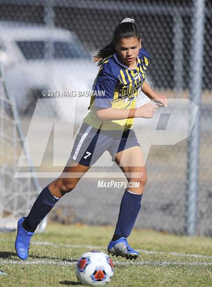 Thumbnail 2 in Truckee vs. Boulder City (NIAA 3A Semifinal) photogallery.