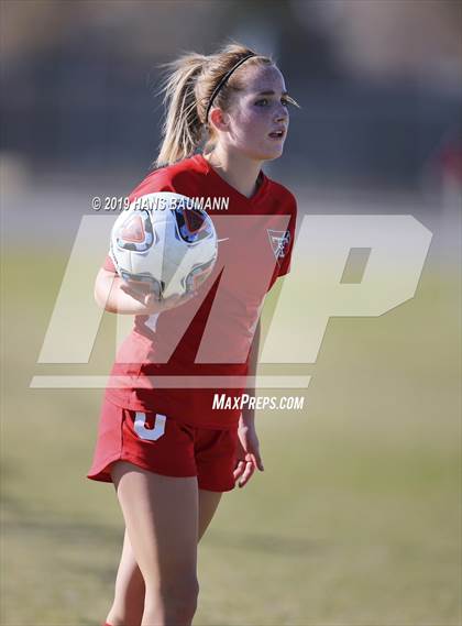 Thumbnail 2 in Truckee vs. Boulder City (NIAA 3A Semifinal) photogallery.