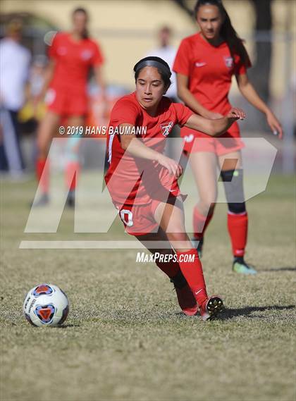 Thumbnail 2 in Truckee vs. Boulder City (NIAA 3A Semifinal) photogallery.