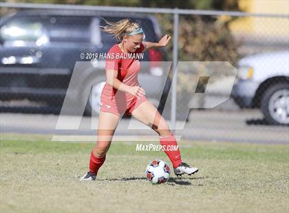 Thumbnail 2 in Truckee vs. Boulder City (NIAA 3A Semifinal) photogallery.