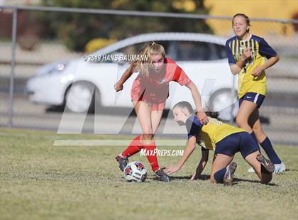 Thumbnail 2 in Truckee vs. Boulder City (NIAA 3A Semifinal) photogallery.