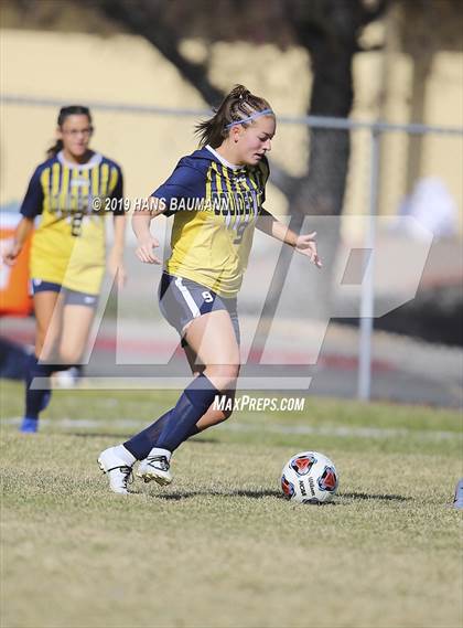 Thumbnail 2 in Truckee vs. Boulder City (NIAA 3A Semifinal) photogallery.