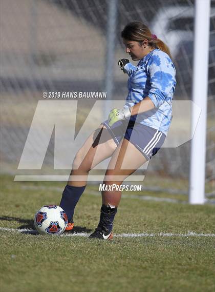 Thumbnail 1 in Truckee vs. Boulder City (NIAA 3A Semifinal) photogallery.