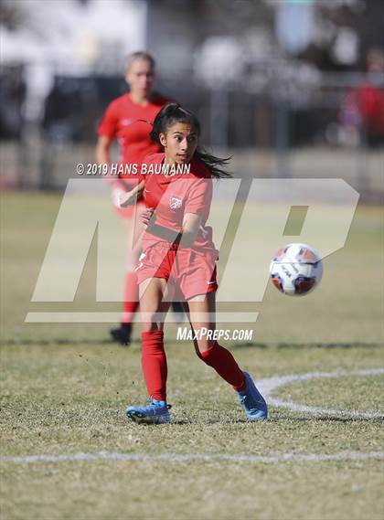 Thumbnail 2 in Truckee vs. Boulder City (NIAA 3A Semifinal) photogallery.