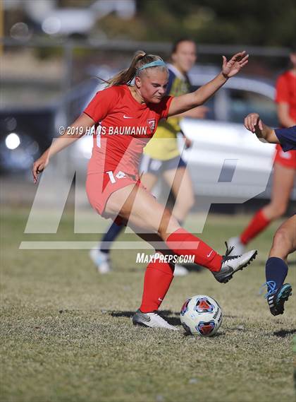 Thumbnail 1 in Truckee vs. Boulder City (NIAA 3A Semifinal) photogallery.
