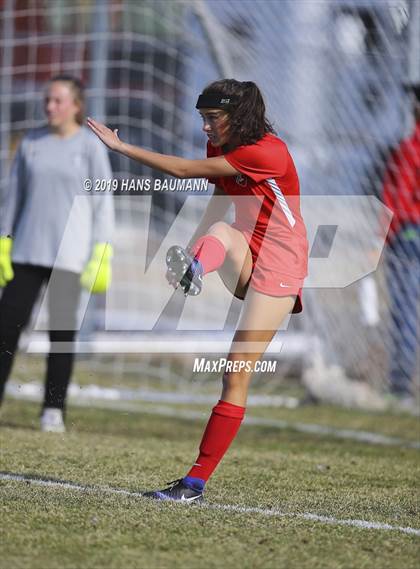 Thumbnail 2 in Truckee vs. Boulder City (NIAA 3A Semifinal) photogallery.