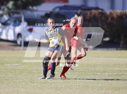 Thumbnail 2 in Truckee vs. Boulder City (NIAA 3A Semifinal) photogallery.