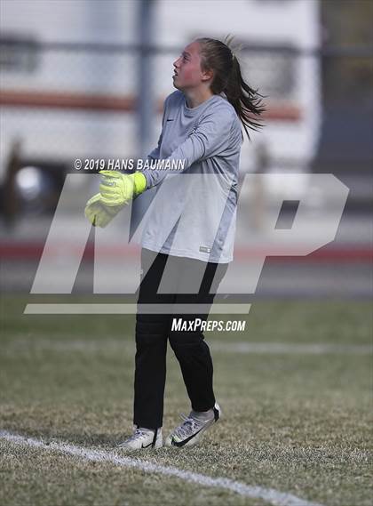 Thumbnail 2 in Truckee vs. Boulder City (NIAA 3A Semifinal) photogallery.