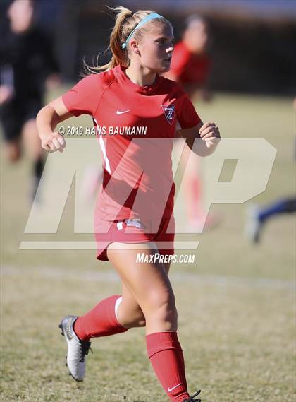 Thumbnail 2 in Truckee vs. Boulder City (NIAA 3A Semifinal) photogallery.
