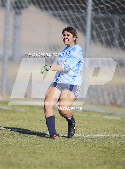 Thumbnail 2 in Truckee vs. Boulder City (NIAA 3A Semifinal) photogallery.