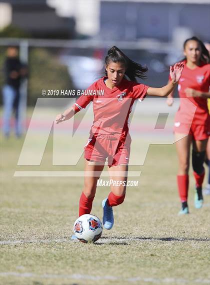 Thumbnail 2 in Truckee vs. Boulder City (NIAA 3A Semifinal) photogallery.